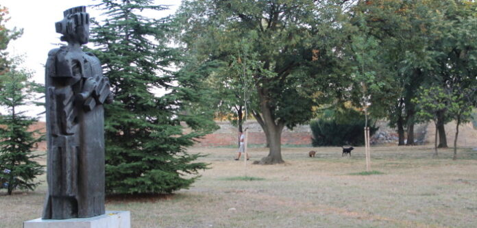 spomenik-kalemegdanJPG-702x336